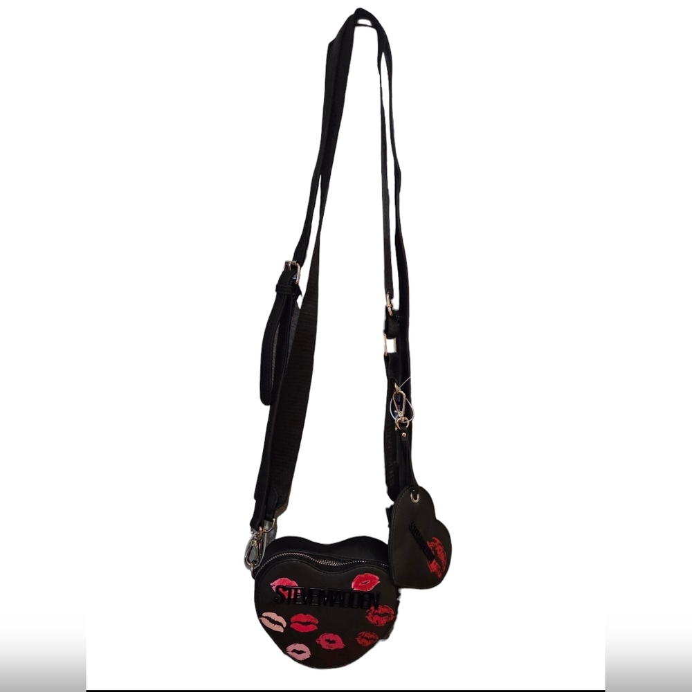 Steve Madden NEW 4pc Sm Heart Shaped Crossbody Bag Valentine Kiss Brosi Lips - Picture 4 of 9